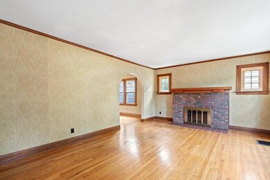 357 Fallis Road-7.jpg-SMALL