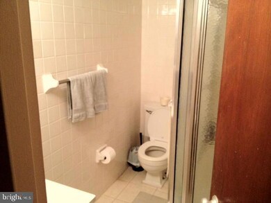 Radnor House unit 802, Bryn Mawr, PA 19010 - photo 6