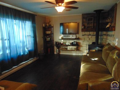 13330 142nd Rd, Hoyt, KS 66440 - photo 3