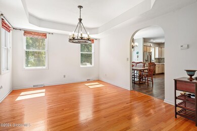 618 Vanderlyn Ln, Slingerlands, NY 12159 - photo 5