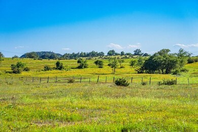 488 Stanton Rd unit 16, Johnson City, TX 78636 - photo 3