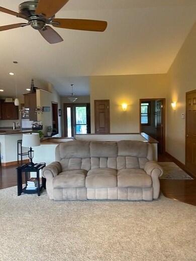 2881 Crinkle Root Dr, Fitchburg, WI 53711 - photo 6