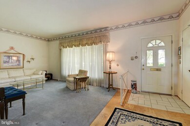 13221 Ronehill Dr, Beltsville, MD 20705 - photo 2