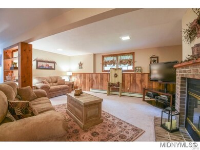 Family Rm w Fireplace!