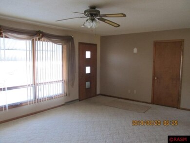 616 12th St N, New Ulm, MN 56073 - photo 5