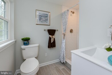 638 E Manoa Rd, Havertown, PA 19083 - photo 6