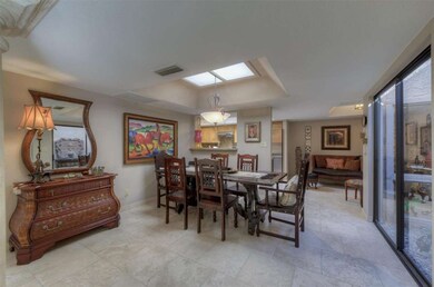006_Dining - Breakfast Nook