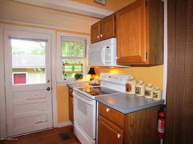 1331 Azalea Dr, Jacksonville, FL 32205 - photo 6