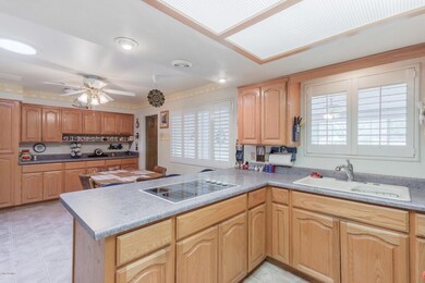 Kitchen (4)-SMALL