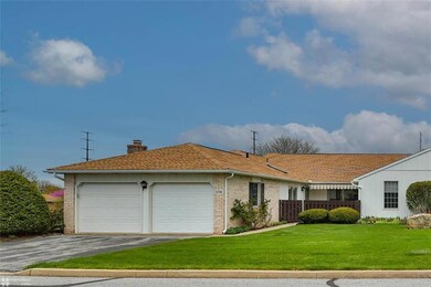 5759 Burning Tree Ln, Macungie, PA 18062 - photo 3