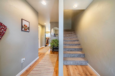 887 Silver Fox Dr, Central Point, OR 97502 - photo 3