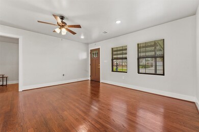 13326 Emporia St, Houston, TX 77015 - photo 6