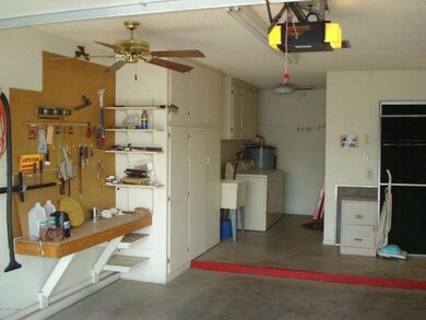 10603 W Highwood Ln, Sun City, AZ 85373 - photo 7