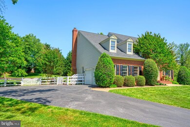 11104 Tommye Ln, Reston, VA 20194 - photo 2