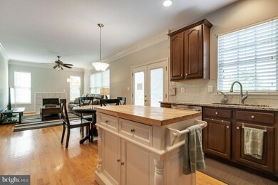 25554 Dabner Dr, Chantilly, VA 20152 - photo 5