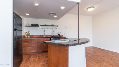 207 W Clarendon Ave Unit 2A-19