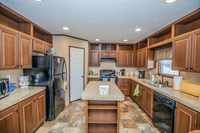 142 Woodway Dr, Magnolia, TX 77355 - photo 7