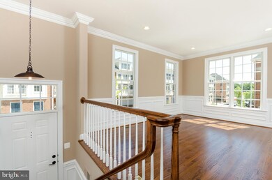 10683 Yorktown Ct, Fairfax, VA 22030 - photo 3