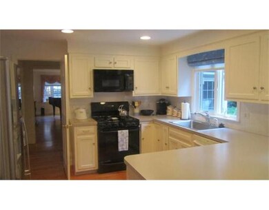 9 Denton Rd unit 9, Wellesley, MA 02482 - photo 3