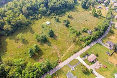 956 Middletown Rd, Shinnston, WV 26431 - photo 3