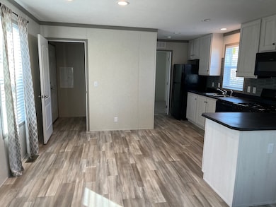 151 Donald Ave unit 151, Lansing, MI 48906 - photo 3