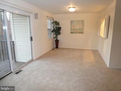 10456 Parthenon Ct unit A, Bethesda, MD 20817 - photo 6