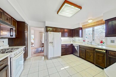 2355 Mohawk Ln, Glenview, IL 60026 - photo 4