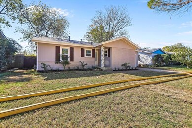 741 Henson Dr, Hurst, TX 76053 - photo 2