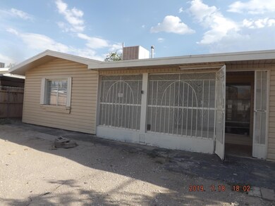 7402 Wilcox Dr, El Paso, TX 79915 - photo 2