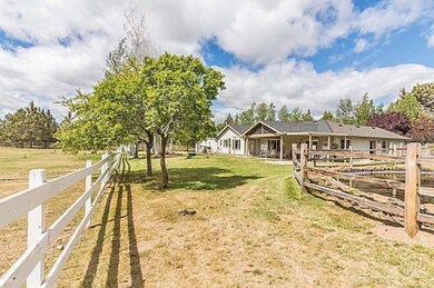 63885 Scenic Dr, Bend, OR 97701 - photo 6