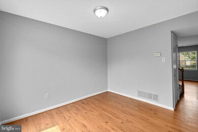 9613 Axehead Ct, Randallstown, MD 21133 - photo 6