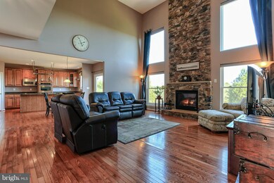 9064 Lindale Ave, Greencastle, PA 17225 - photo 3