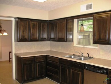 4402 Heather Ln, Tyler, TX 75703 - photo 5