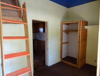 138 W Center St, Parowan, UT 84761 - photo 4