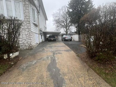 210 Walker St, Staten Island, NY 10303 - photo 2