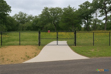 1310 Cypress Trail Loop, Rockdale, TX 76567 - photo 6