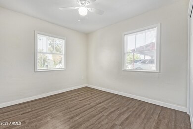 539 W 1st St, Mesa, AZ 85201 - photo 7