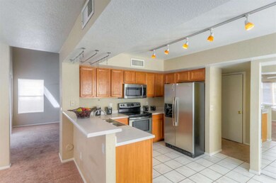 Kitchen (2)