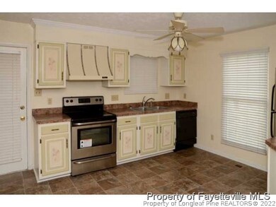 2323 Rolling Hill Rd, Fayetteville, NC 28304 - photo 7