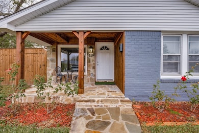 119 W Lake St, Sherman, TX 75090 - photo 2