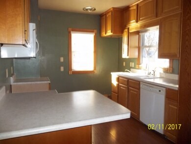 926 Byron Ave, Waterloo, IA 50702 - photo 7