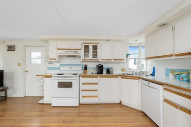 7331 Hedwig Ct, Port Charlotte, FL 33981 - photo 4