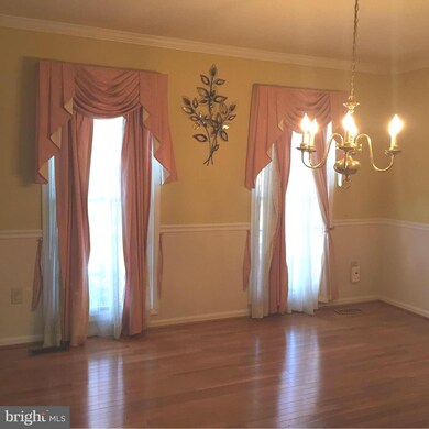 19805 Sovereign Ct, Germantown, MD 20876 - photo 7