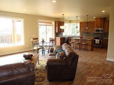 1626 NW Zamia Ave, Redmond, OR 97756 - photo 4