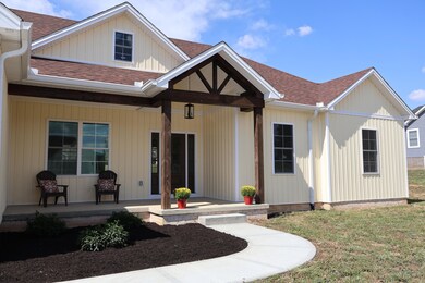 915 Milward Dr, Harrodsburg, KY 40330 - photo 2