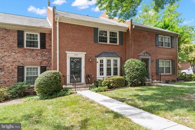 8353 Forrester Blvd, Springfield, VA 22152 - photo 3