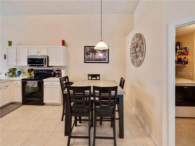 Eat-in Kitchen