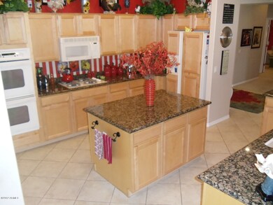 Center Island, Double Ovens, Gas Stove