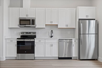 198 Albion St unit 202, Wakefield, MA 01880 - photo 4