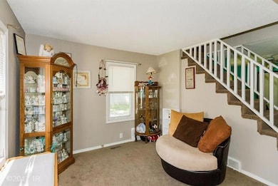 1121 Bundy St, Des Moines, IA 50315 - photo 5